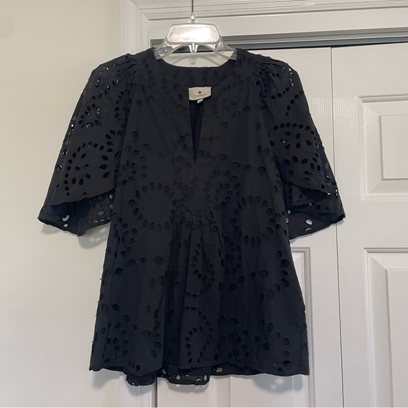 Tuckernuck Black Eyelet Top Butterfly Short Sleeve Size Small - Picture 1 of 8